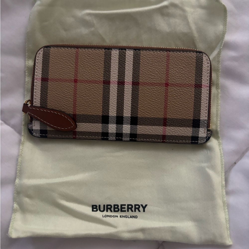 Burberry wallet